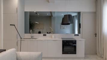 Refrigerador, horno, placa de cocina, lavavajillas