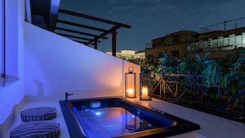 Bañera de hidromasaje exterior