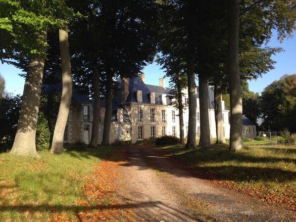 Exterior - Saint Sulpice - Three Bedroom Apartment, Sleeps 7 (Mondeville)