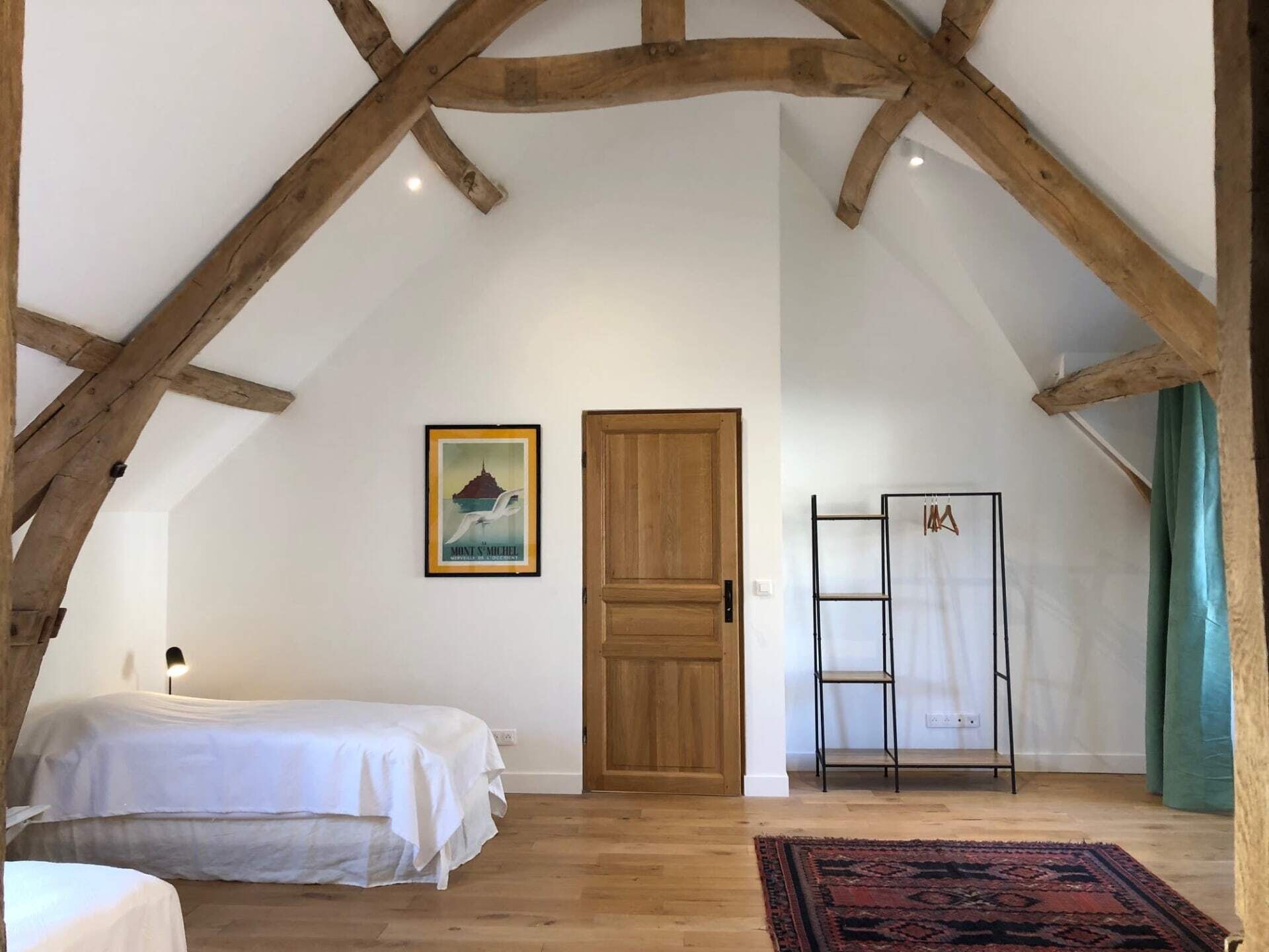 3 bedrooms, desk, iron/ironing board, WiFi (free)