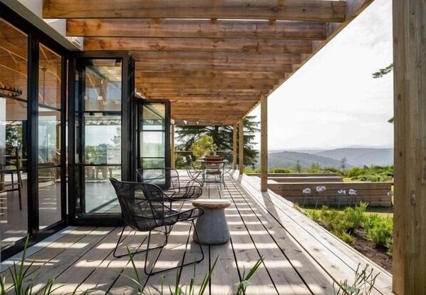 บริเวณภายนอก