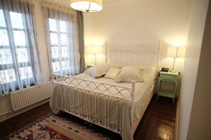 Habitación estándar | Espacio para trabajar con laptop y wifi gratis 