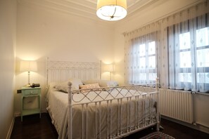 Habitación estándar | Espacio para trabajar con laptop y wifi gratis 