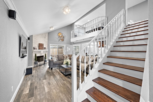 Smart TV, ping pong, offices