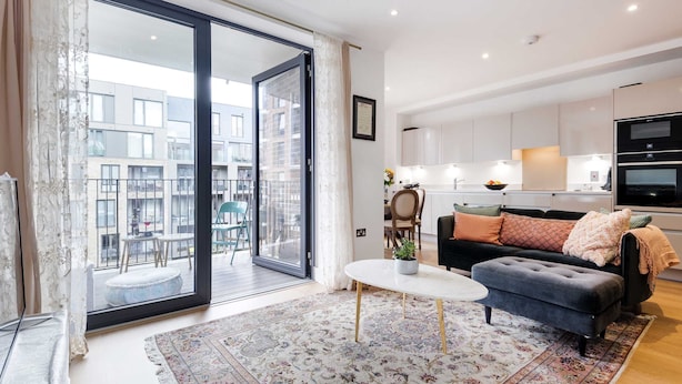 Unclassified image, 1 of 24, button - Rosy and Cosy West London Apartment (London)