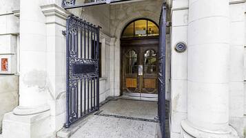 Basic Apartment | Point of interest