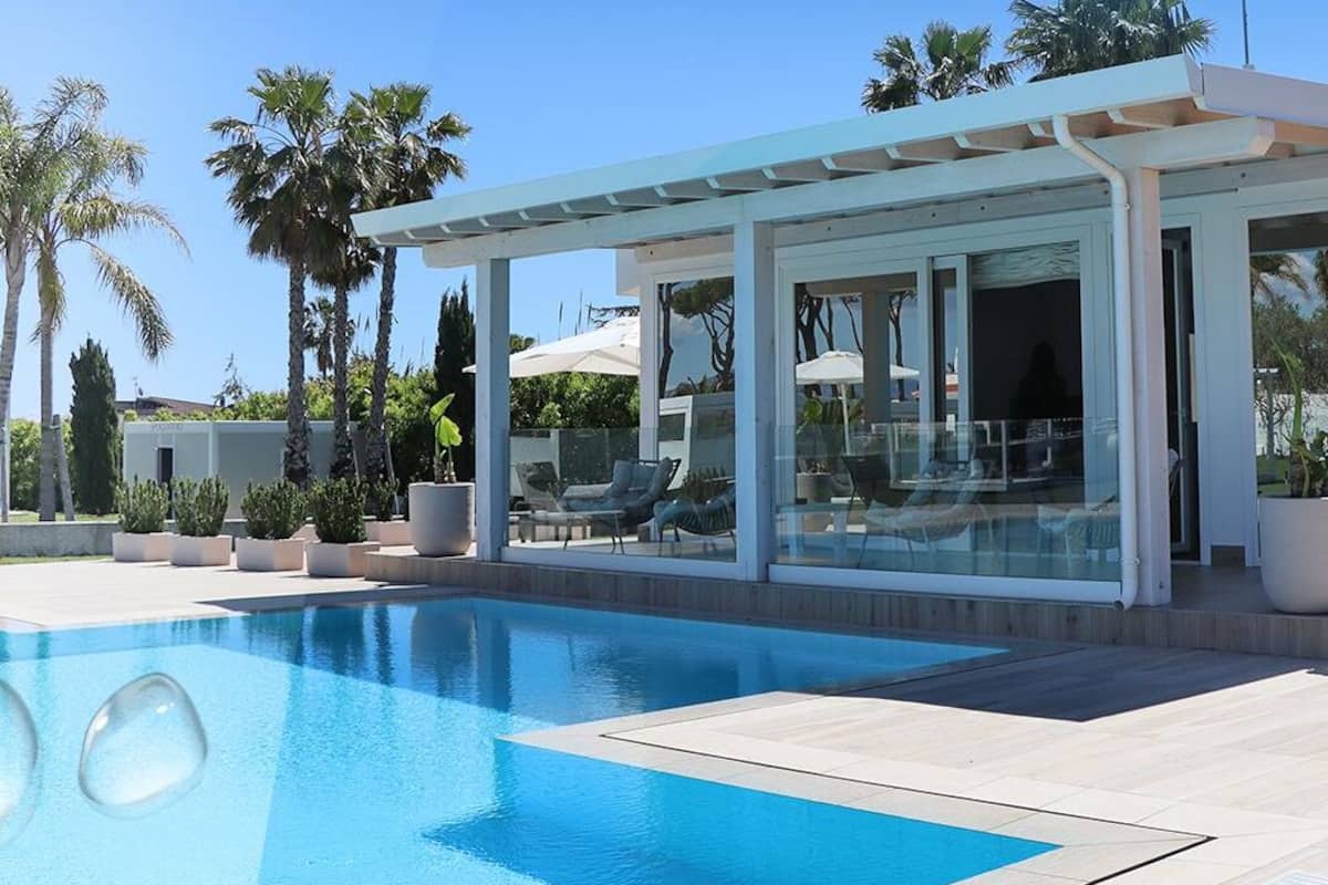 Suite with Private Pool | セーフティボックス (室内)、防音設備、WiFi (無料)、ベッドシーツ