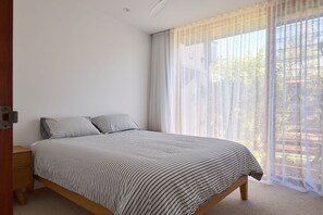 5 chambres, fer et planche à repasser, lit parapluie, Wi-Fi gratuit