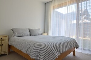 5 Schlafzimmer, Bügeleisen/Bügelbrett, Reisekinderbett, kostenloses WLAN