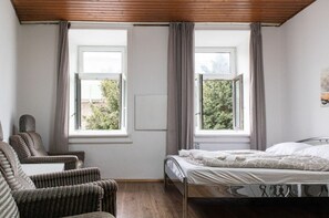 1 habitación, cuna de viaje, wifi y ropa de cama 