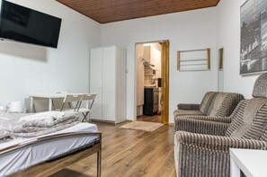 1 bedroom, WiFi, bed sheets