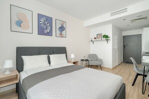 Studio, Kitchen | Bed sheets