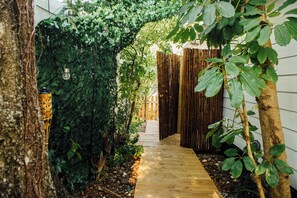 Property grounds - Near Anna Maria Beaches & Downtown•Newly Renovated• Pet-Friendly & Fenced Yard (Bradenton)