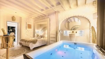 Suite GOLD, Jetted Tub