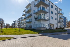 Front of property - Maczka Apartment Kołobrzeg by Renters (Kolobrzeg)