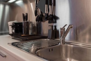 Private kitchen - Comfortable apartment in the center (Torino)