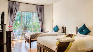 Superior Twin | Escritorio, cortinas opacas, wifi gratis y ropa de cama