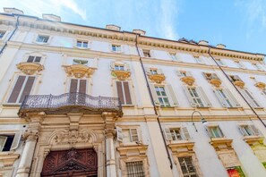 Exterior - Palazzo Paesana: studio in a historic residence (Torino)