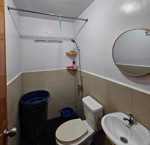 Comfort Condo, 1 Bedroom, City View | Bathroom | Shower, free toiletries, towels, soap