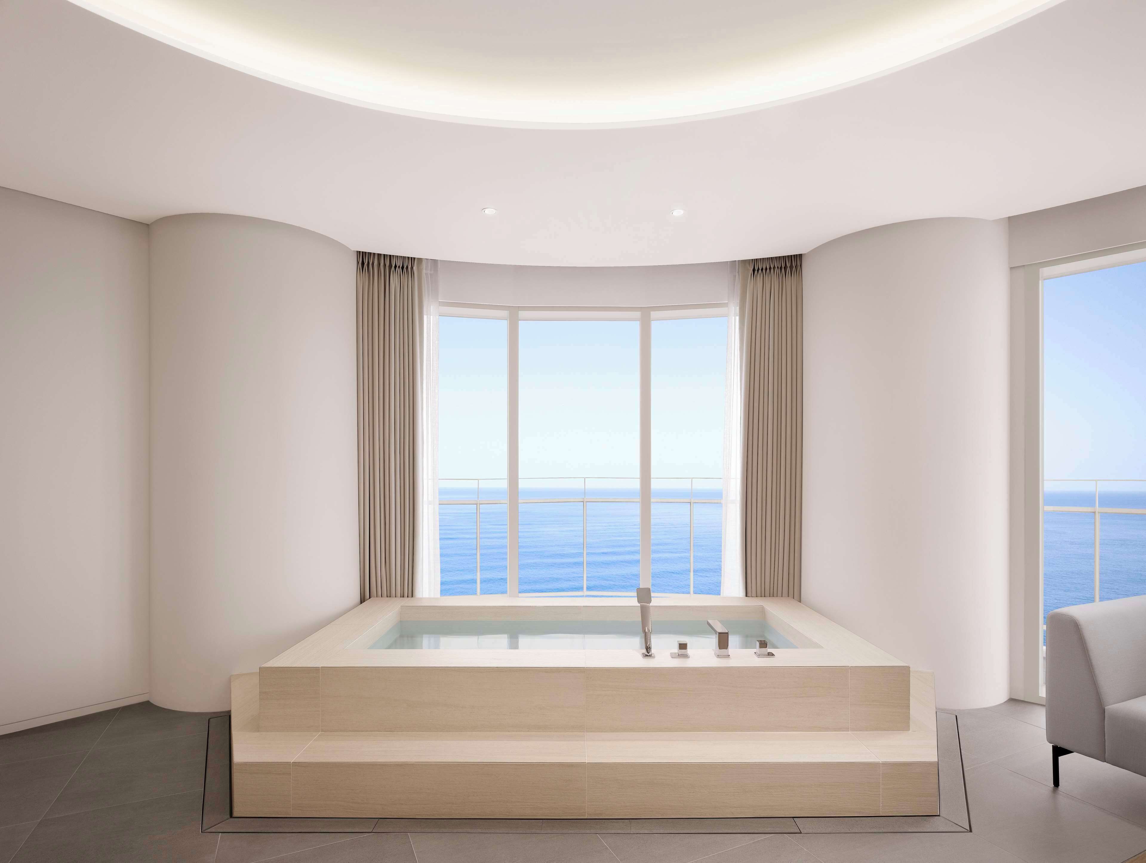 Premier - Twin | In-room safe, laptop workspace, free cribs/infant beds, free WiFi