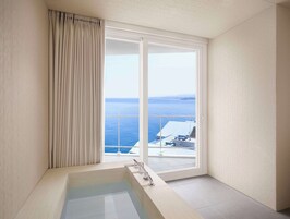 Superior Twin Room | In-room safe, laptop workspace, free cribs/infant beds, free WiFi