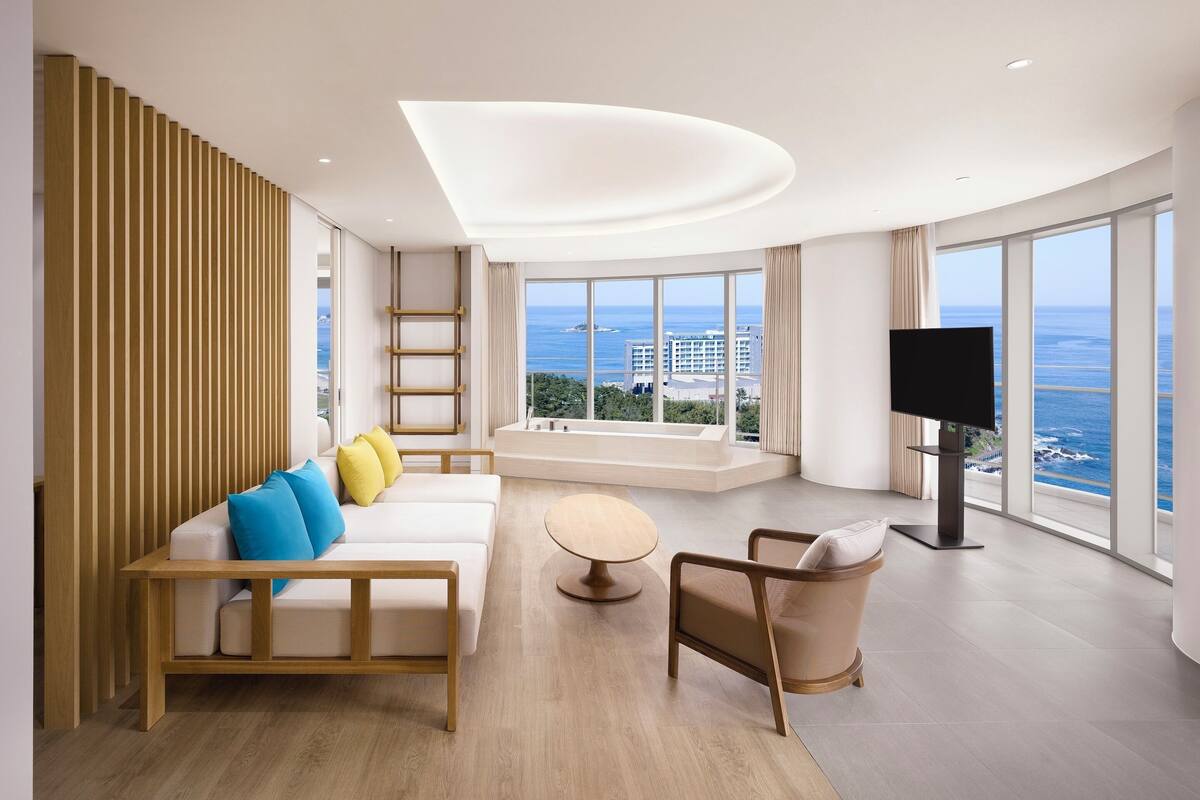 Deluxe 2 Bedroom Suite - Breakfast, Swimming pool and Sauna for 2 guests | セーフティボックス (室内)、ノートパソコン用作業スペース、ベビーベッド (無料)、WiFi (無料)