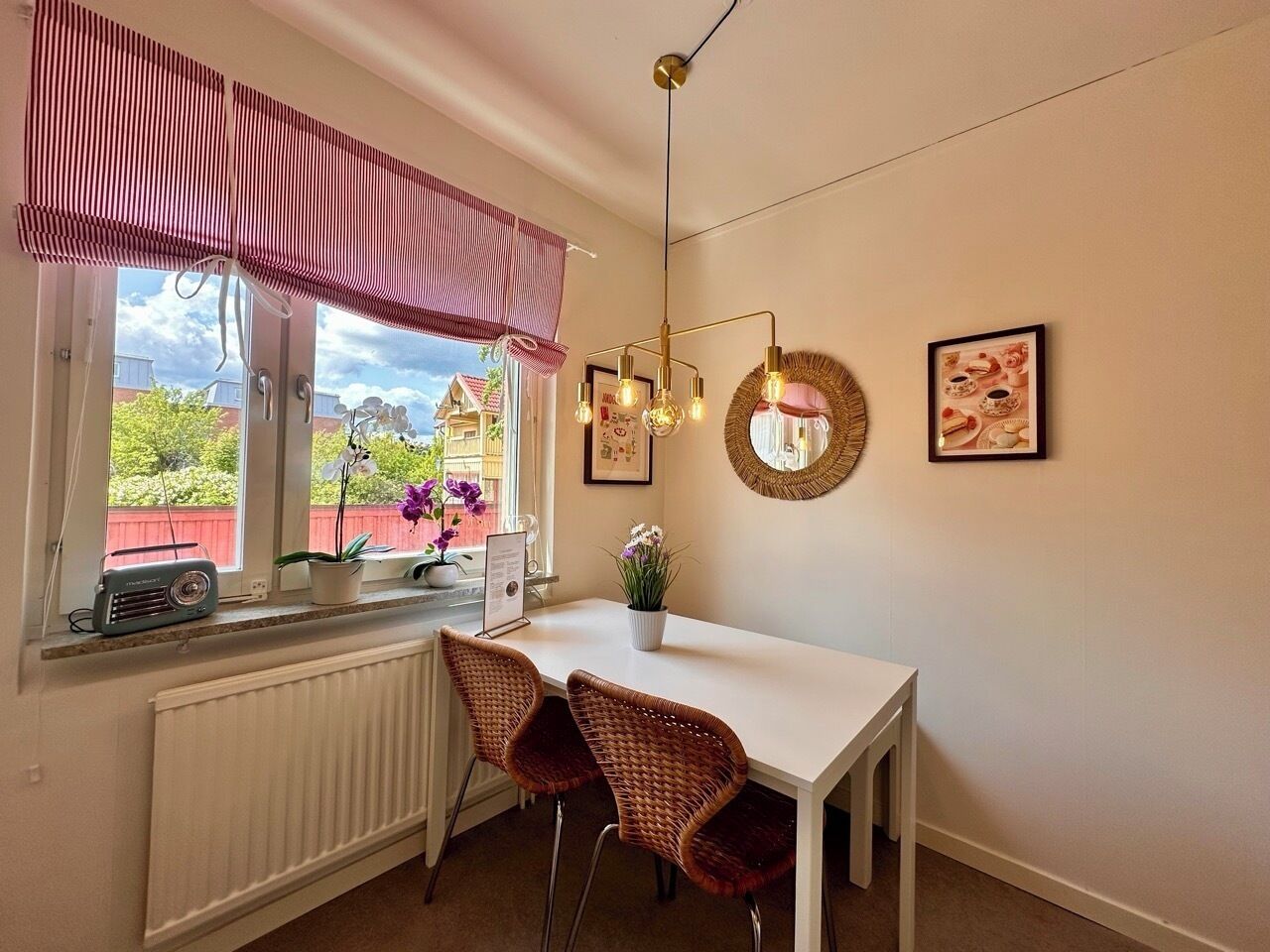 Executive Apartment, 2 Bedrooms, Kitchen | Private kitchen | Full-size fridge, microwave, oven, stovetop