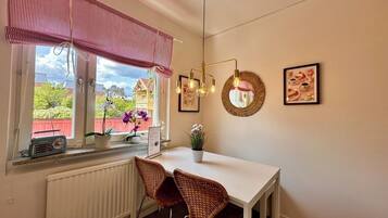 Executive Apartment, 2 Bedrooms, Kitchen | Private kitchen | Full-size fridge, microwave, oven, stovetop