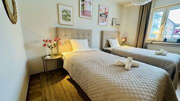 Superior Apartment, 1 Bedroom, Kitchen | Minibar, individually decorated, individually furnished
