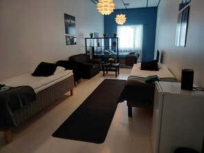 Phòng Superior | Trang trí khác biệt, trang bị nội thất với thiết kế riêng biệt, bàn 
