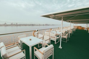 Sundeck