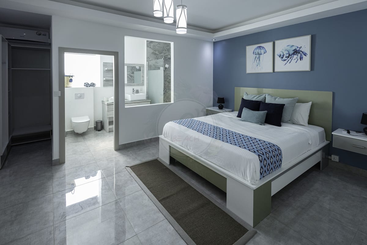Standard Double Room | Free WiFi, bed sheets