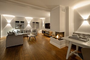 TV, peis, DVD-spiller og bordtennis