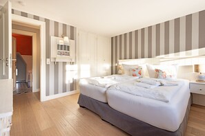 3 Schlafzimmer, Schreibtisch, Bügeleisen/Bügelbrett, kostenloses WLAN