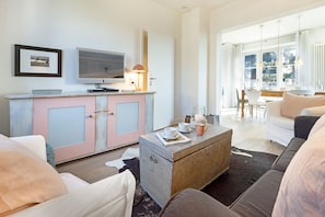 TV, DVD player - Herzlich Willkommen im Ferienhaus Fredderiks Hus (List)