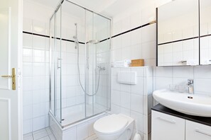 Hårtørrer, håndklæder