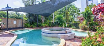 Ulysses One ~ Beachfront Escape~ 1 Bedroom