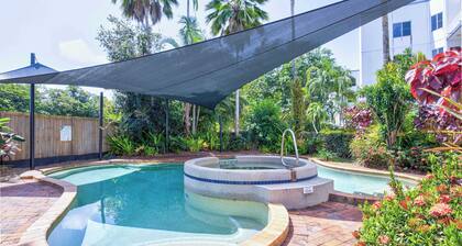 Ulysses One ~ Beachfront Escape~ 1 Bedroom