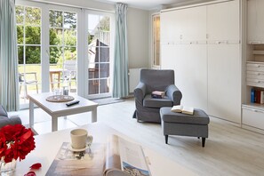 Fernseher, Stereoanlage