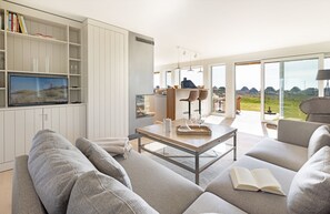 TV, fireplace, DVD player, books - Herzlich Willkommen im Ferienhaus Lotte (List)