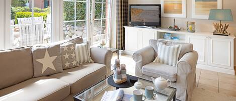 TV, fireplace, table tennis