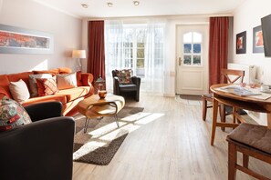 Unclassified image, 3 of 28, button