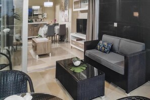 Smart TV, video games, table football, ping pong - Primera Linea Vistas AL MAR Y Montaña SEA Views 10th Floor (VC)