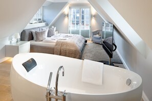 4 quartos, ferros/tábuas de passar roupa, Wi-Fi de cortesia