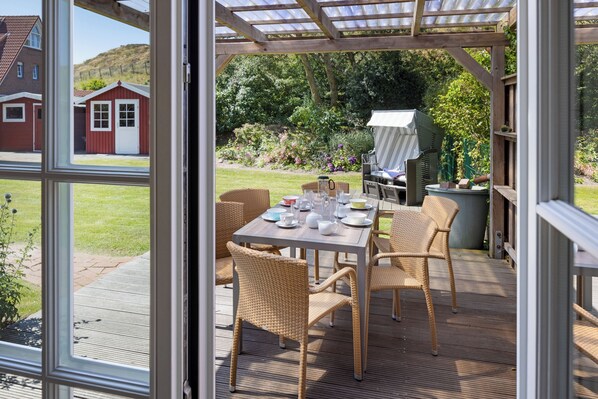 Outdoor dining - Herzlich Willkommen im Ferienhaus Dünenmond (List)