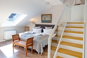 3 slaapkamers, een strijkplank/strijkijzer, gratis wifi, beddengoed