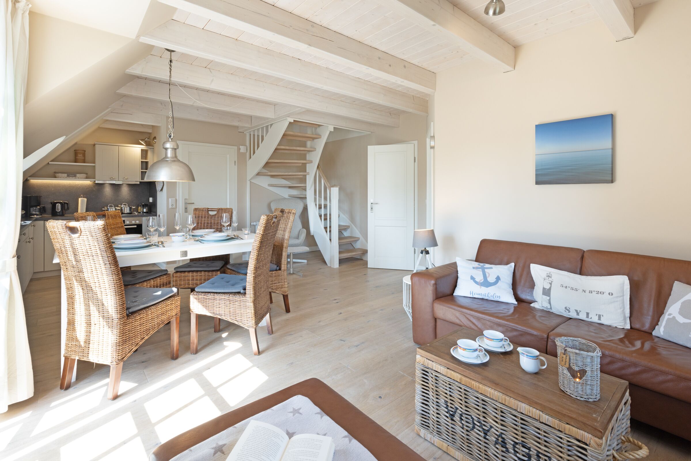 Tv, böcker och en stereo