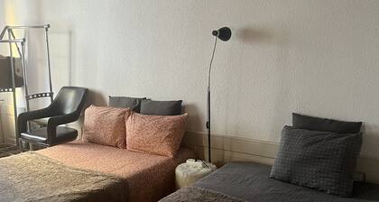 Bienne old town room with kitchen