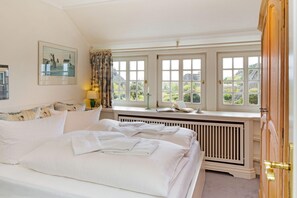 4 Schlafzimmer, Bügeleisen/Bügelbrett, kostenloses WLAN, Bettwäsche