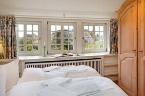 4 Schlafzimmer, Bügeleisen/Bügelbrett, kostenloses WLAN, Bettwäsche